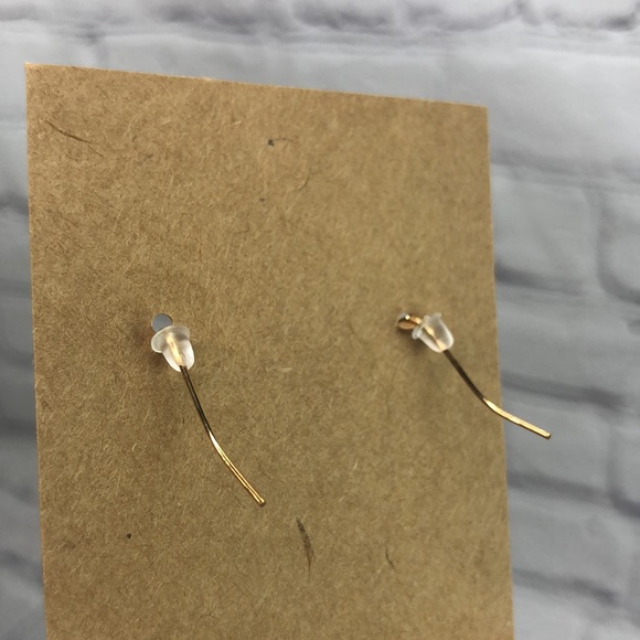 5/$25 Victorian chic gold tone red tear drop sparkly dangle statement earrings - Picture 7 of 9